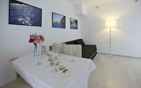Tomas Art & Tomas Cave